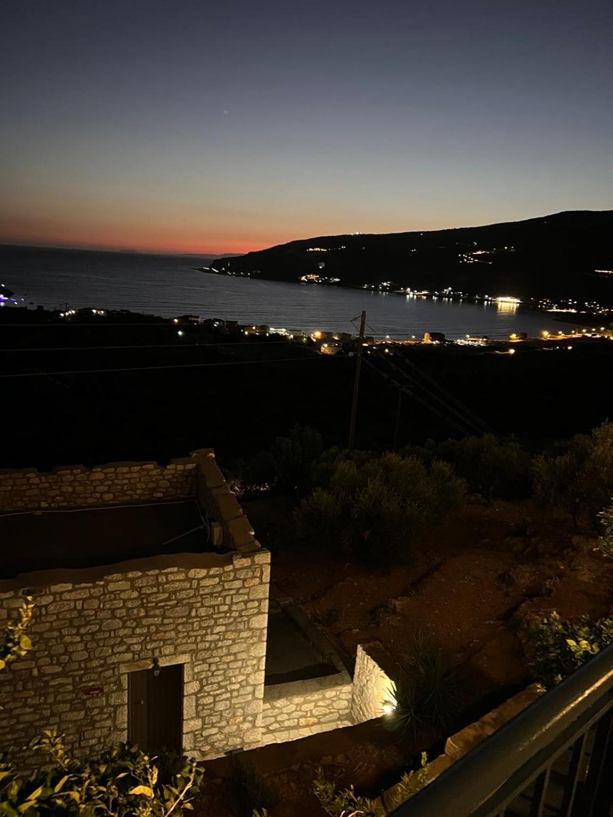 Onar Mani Suites Néon Oítilon Buitenkant foto