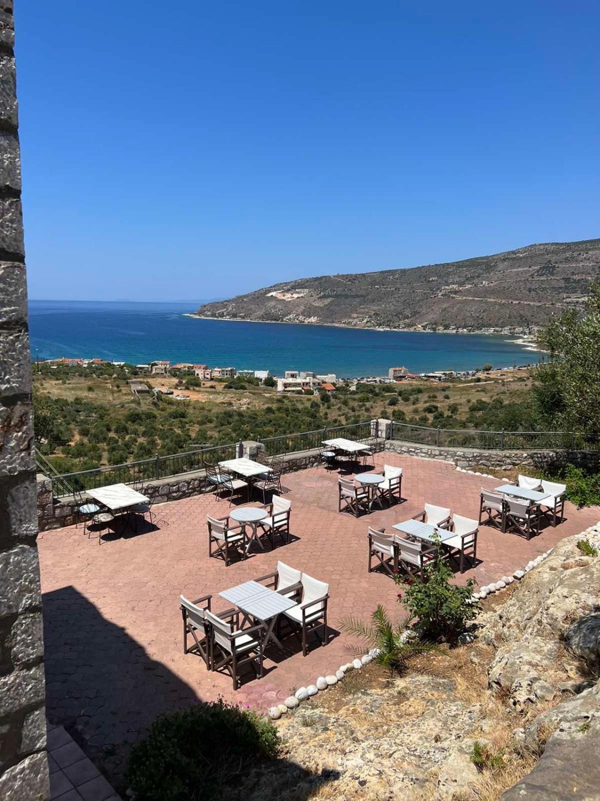 Onar Mani Suites Néon Oítilon Buitenkant foto