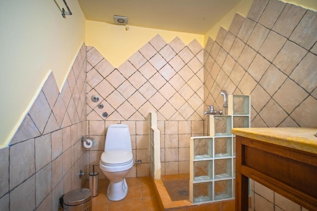 Onar Mani Suites Néon Oítilon Buitenkant foto