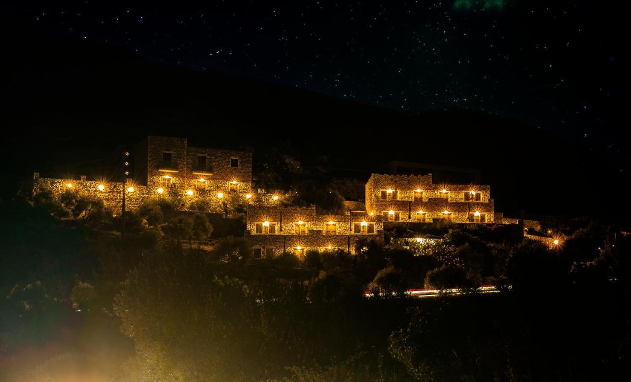 Onar Mani Suites Néon Oítilon Buitenkant foto